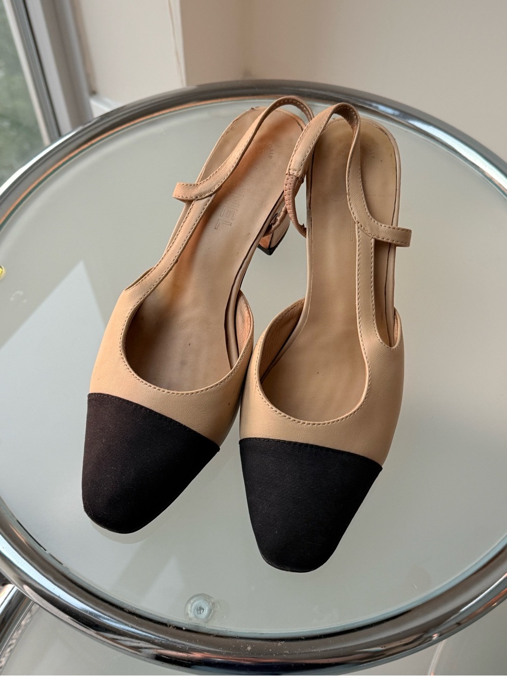 CHANEL Beige and Black Two-Tone Slingback Heels - Picture 2 of 12